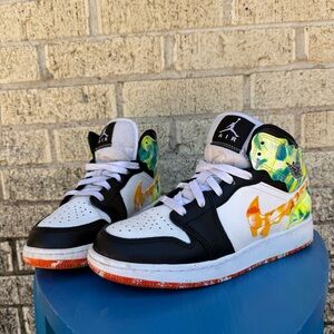 Nike Air Jordan 1 Mid SE (GS) Drip "Slim Vortex" youth size 5Y